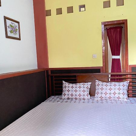 Ada Homestay Magelang Eksteriør billede