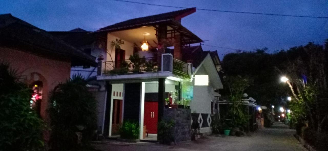 Ada Homestay Magelang Eksteriør billede