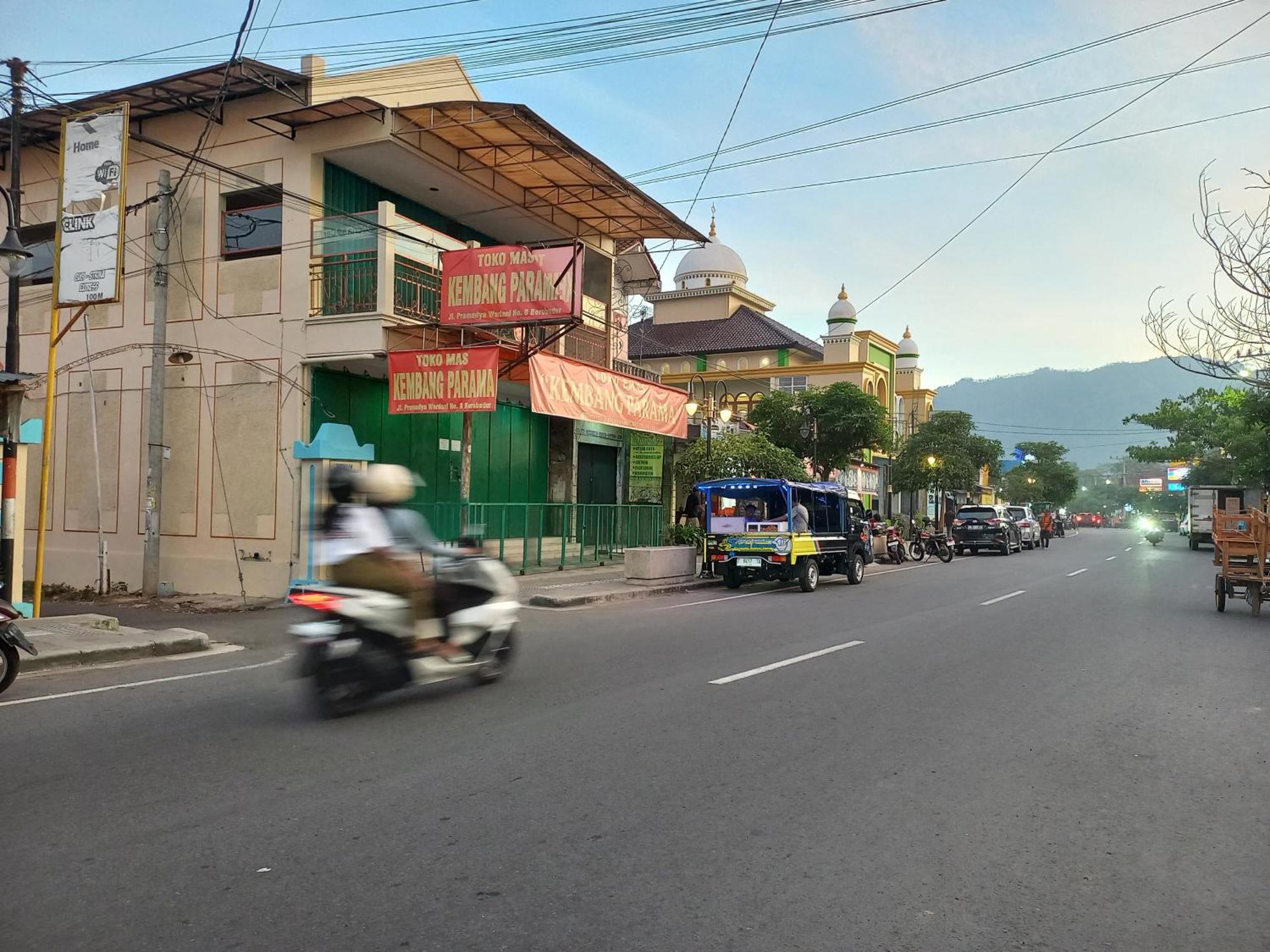 Ada Homestay Magelang Eksteriør billede