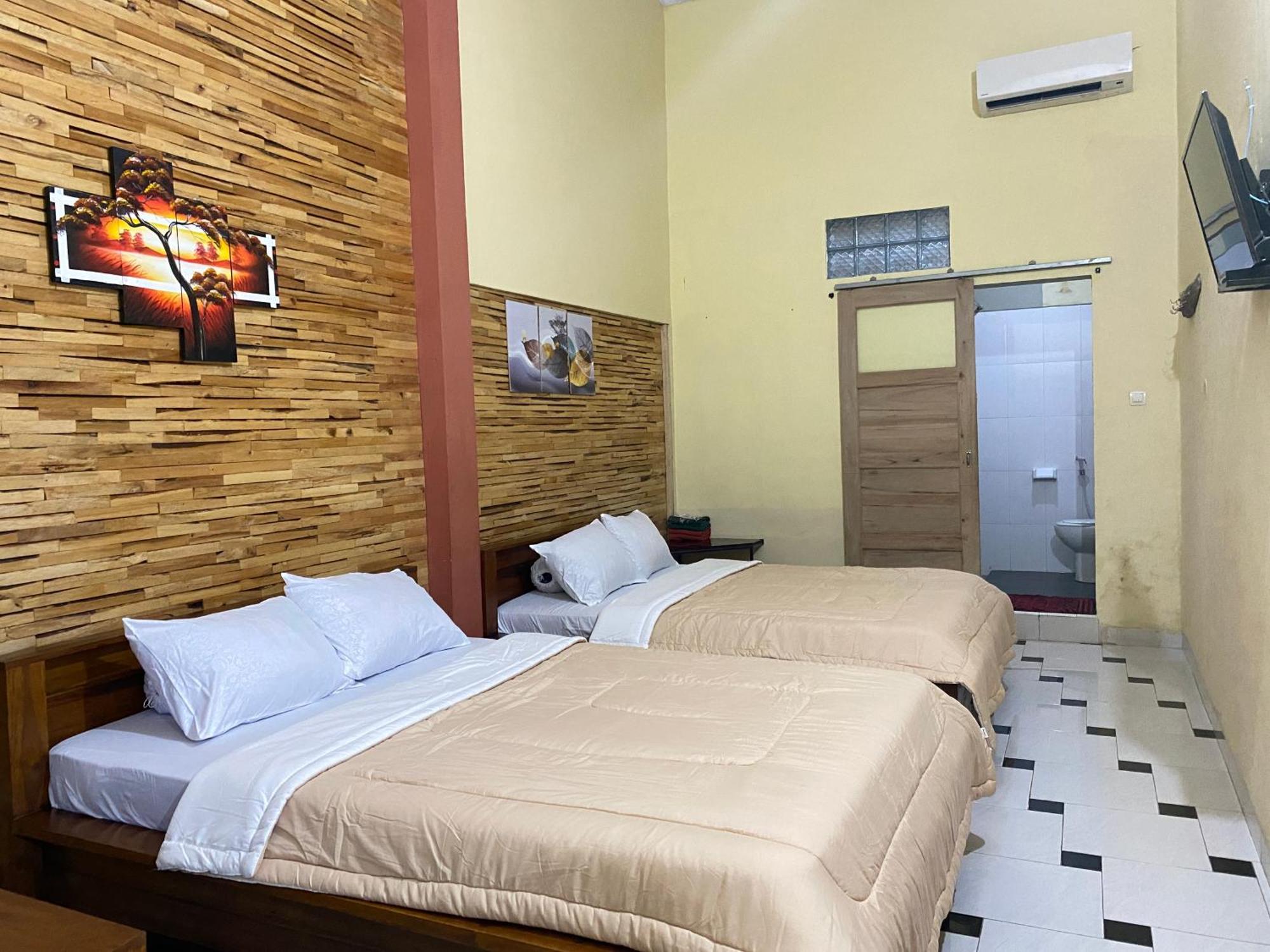 Ada Homestay Magelang Eksteriør billede