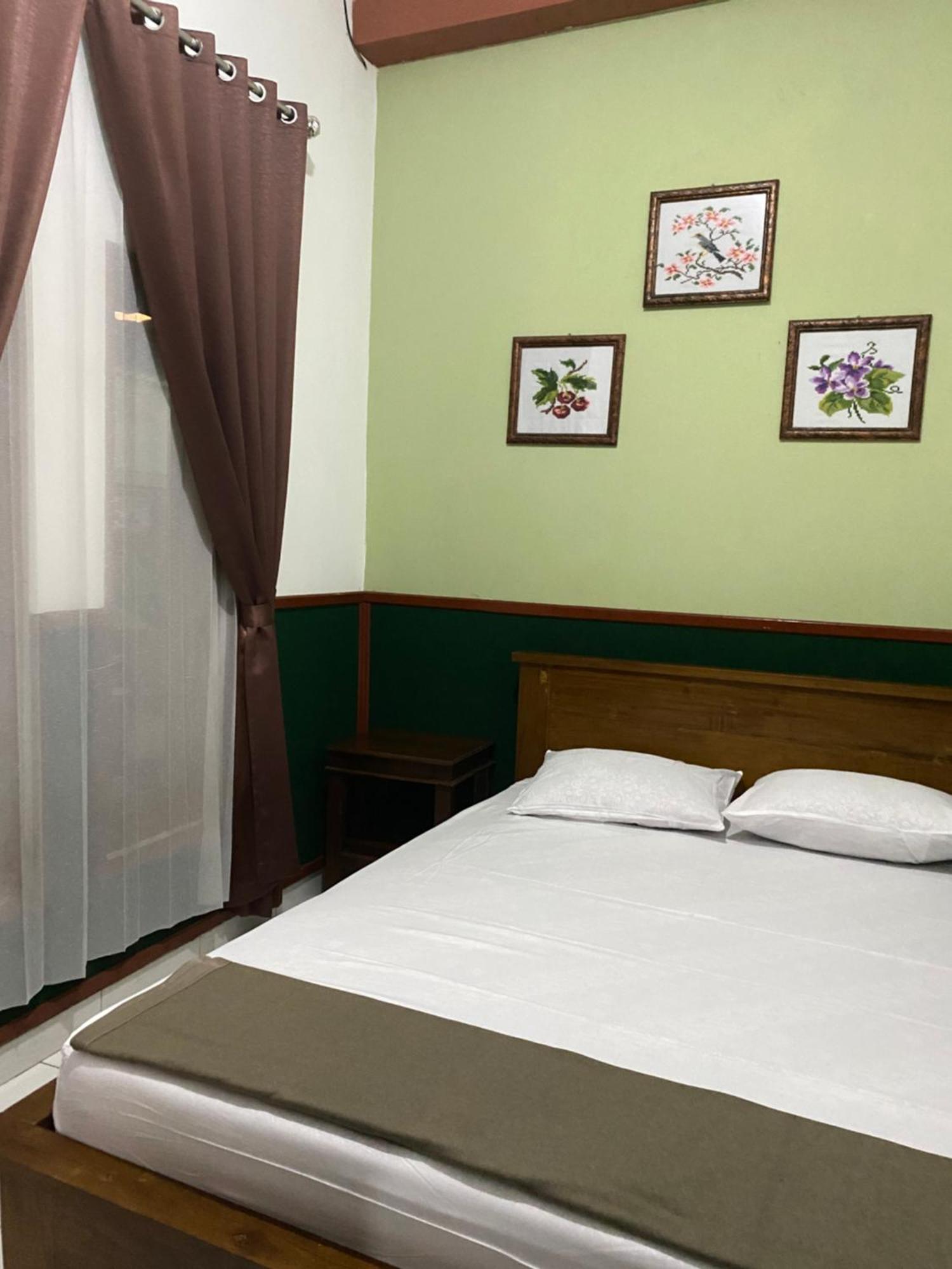 Ada Homestay Magelang Eksteriør billede
