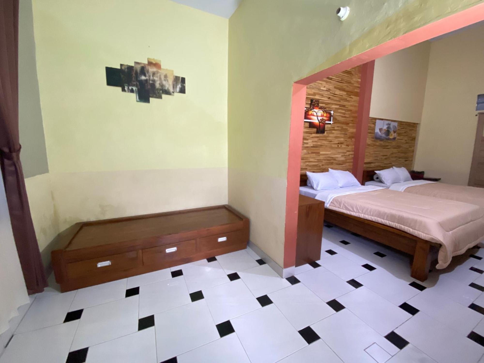 Ada Homestay Magelang Eksteriør billede