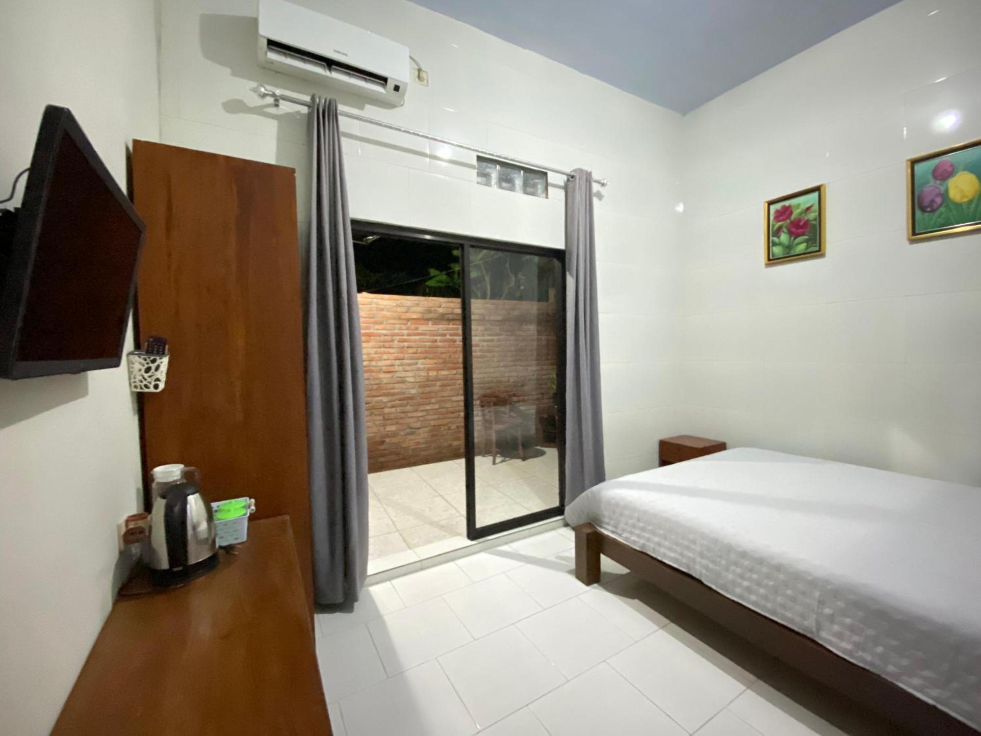 Ada Homestay Magelang Eksteriør billede