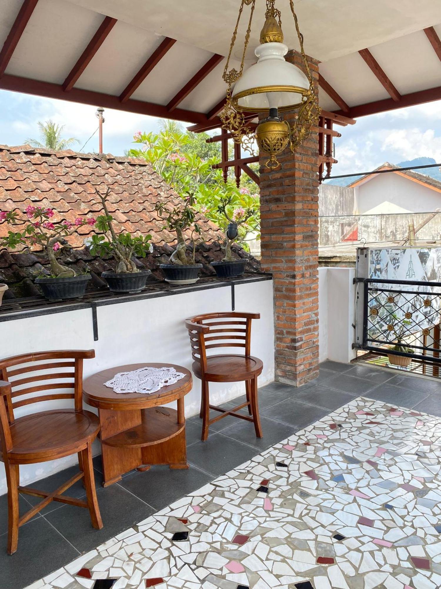 Ada Homestay Magelang Eksteriør billede