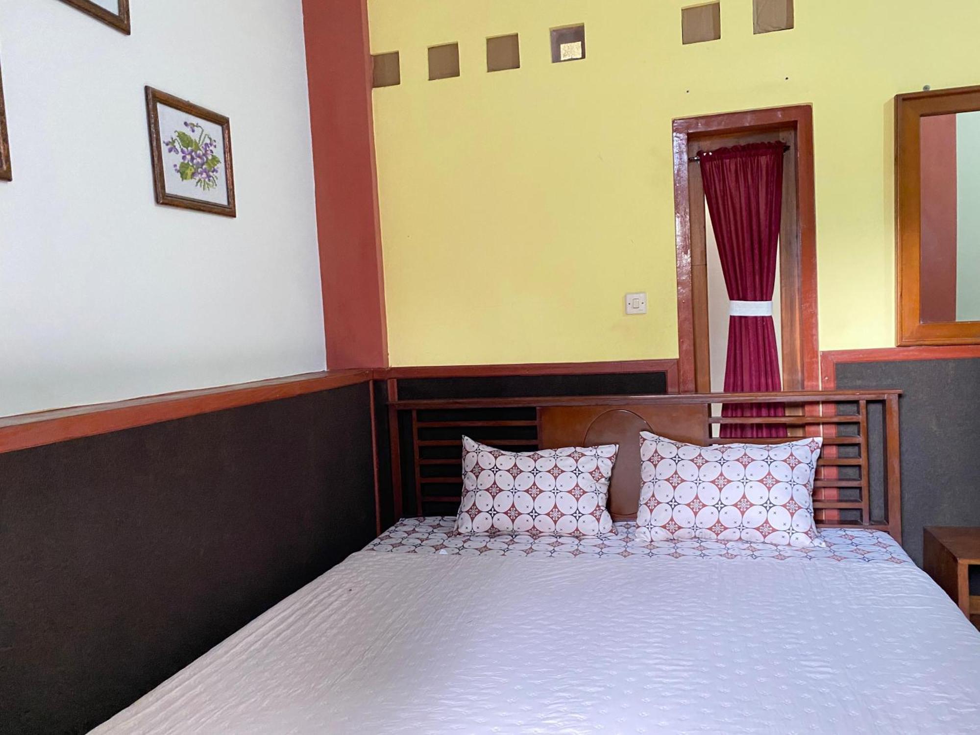 Ada Homestay Magelang Eksteriør billede